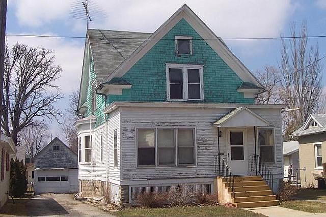 1st image of 310 S 8th St