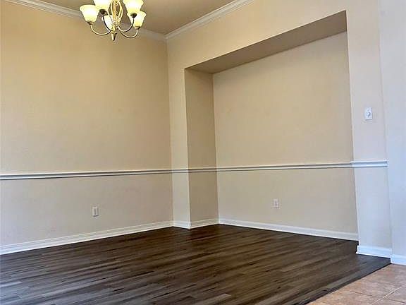3rd image of 13516 Will Rogers Ln