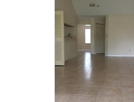 5th image of 1027 Coral Club Dr #1027