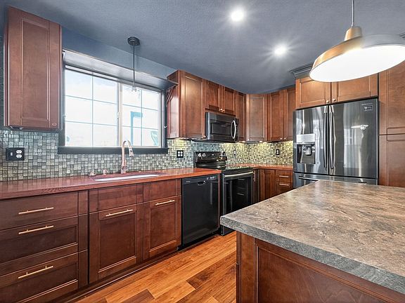 4th image of 14300 Waterside Ln #W1