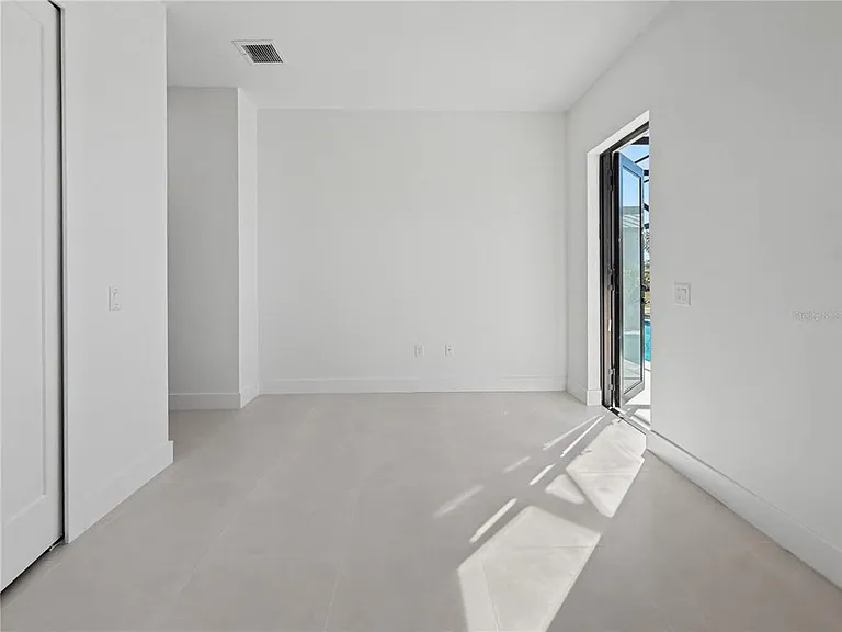 14687 Lillian Cir — Photo 34