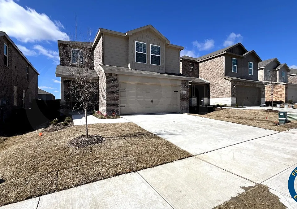 882 Breakwater Dr