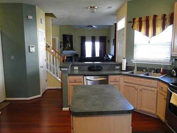 4th image of 2312 Bizzone Cir