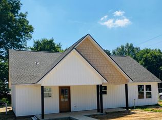 413 S Church St, Trenton, TN 38382