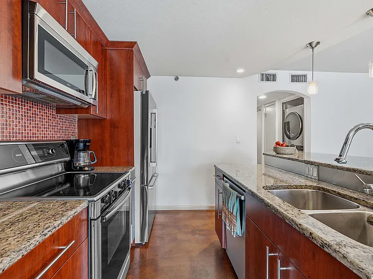 41 Waller St #209 — Photo 11