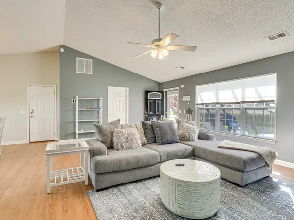 129 Pointer Dr, Goose Creek, SC 29445