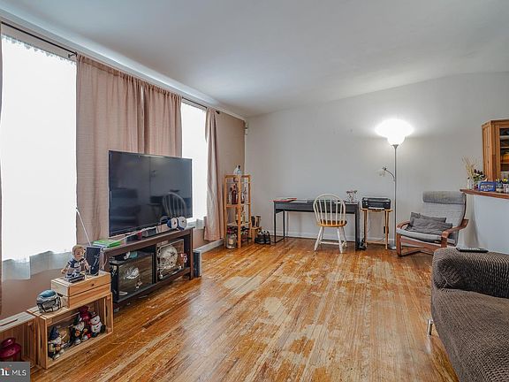 3rd image of 7621 Bradford St