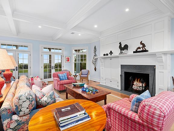 4th image of 1510 Meadow Ln