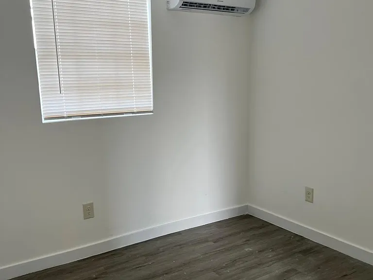 612 S Pine St #612 — Photo 5