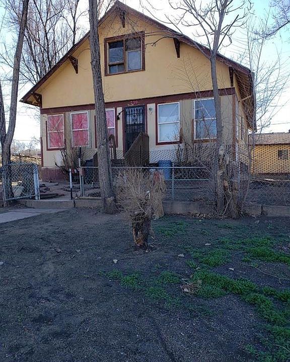 1st image of 739 Moffat Ave