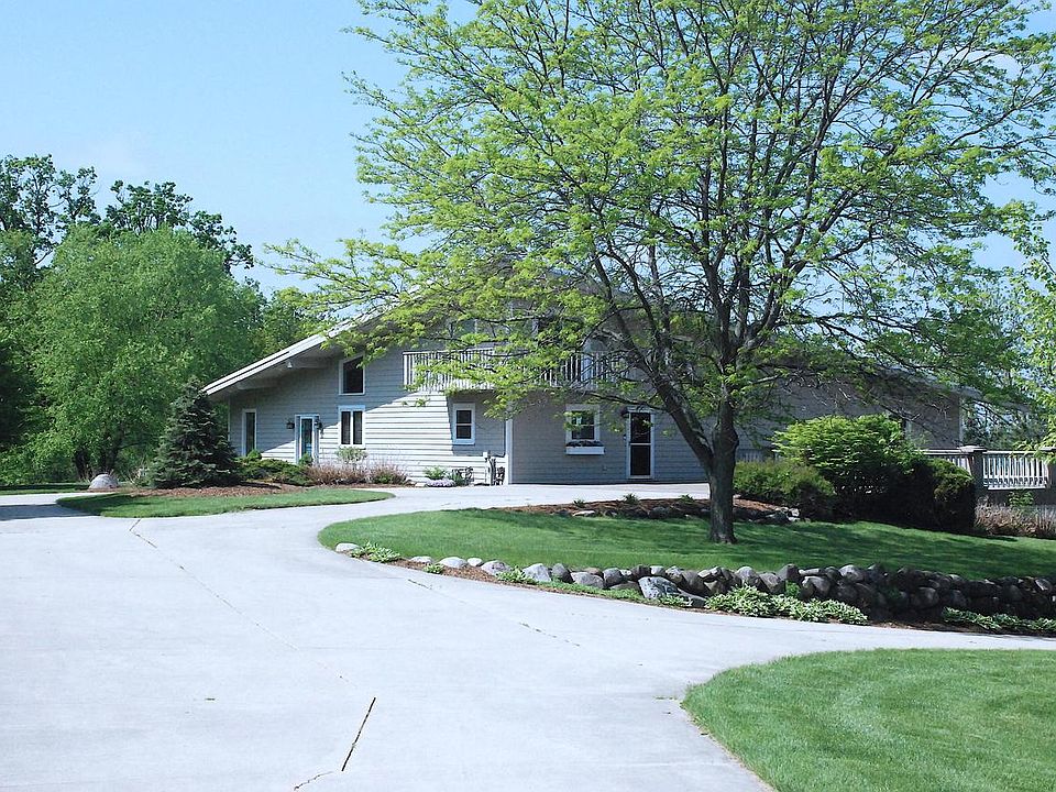 W3995 Kenyon DRIVE, Lake Geneva, WI 53147 MLS 1829230 Zillow