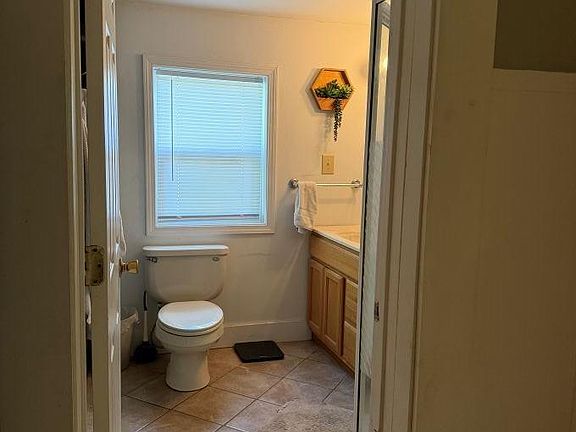 5th image of 4612 W Arlington Rd