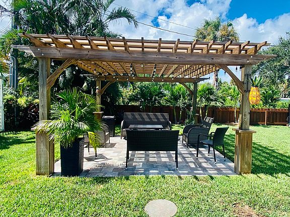 5th image of 675 Timuquana Dr