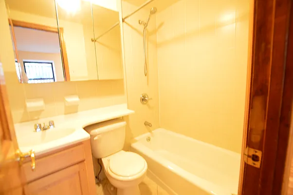 Rented by City Stop Realty | media 11