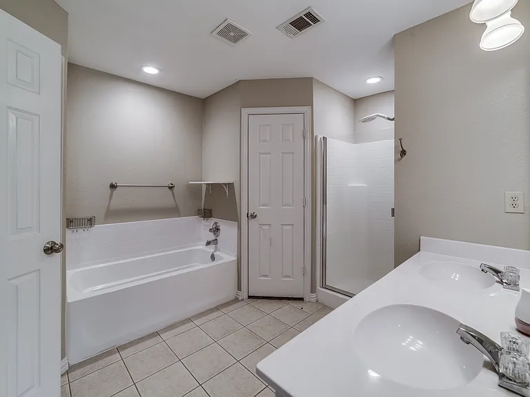 108 Chambers Creek Cir — Photo 11