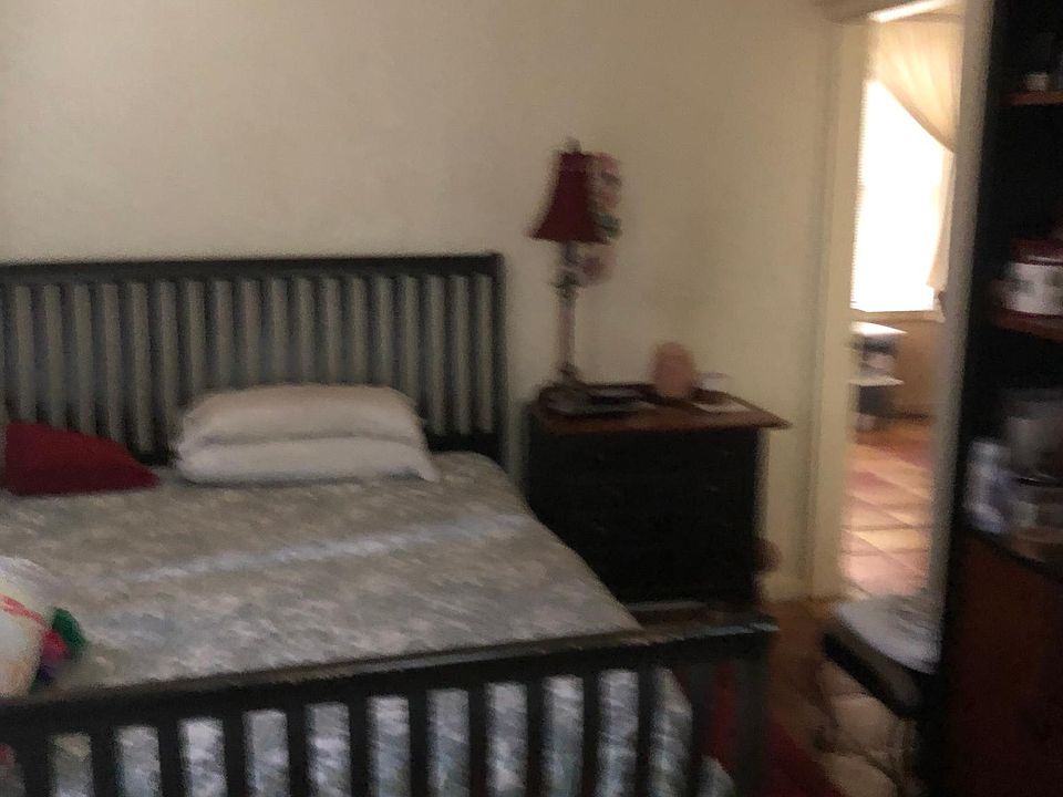 1st image of 732 Putnam Ave