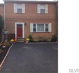 1st image of 1068 Westbury Dr