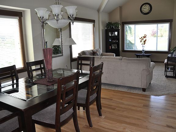 Formal Dinning area / Living