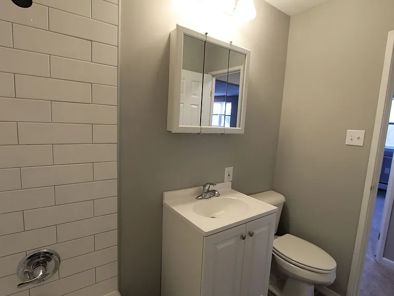West Walnut Lane Apartments — Photo 61