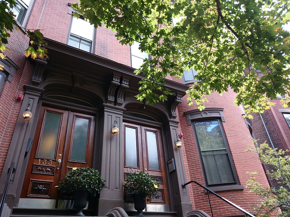 2nd image of 131 Pembroke St APT 5