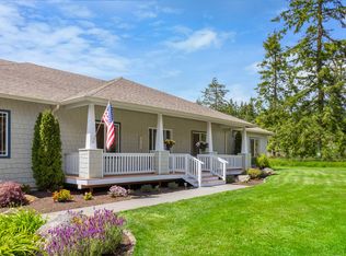 382 Hampton Ct, Camano Island, WA 98282