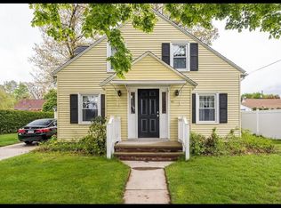 51 Oregon St, Springfield, MA 01118