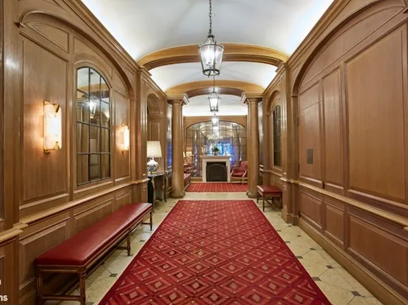 465 Park Avenue image 7 of 8