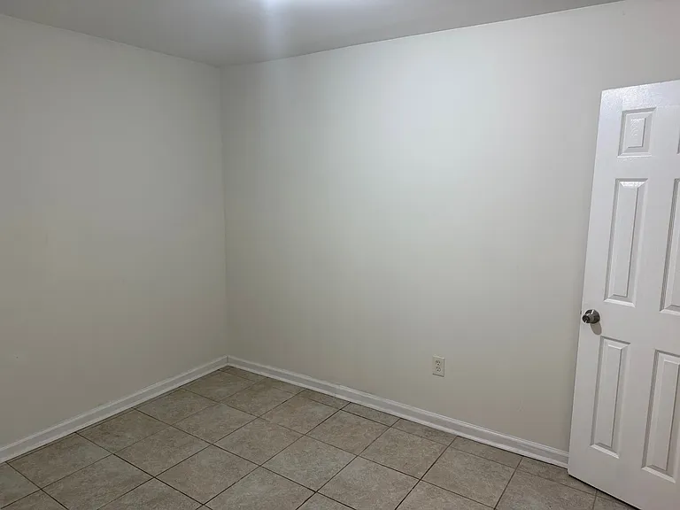 526 Gresham Park Dr #E — Photo 9