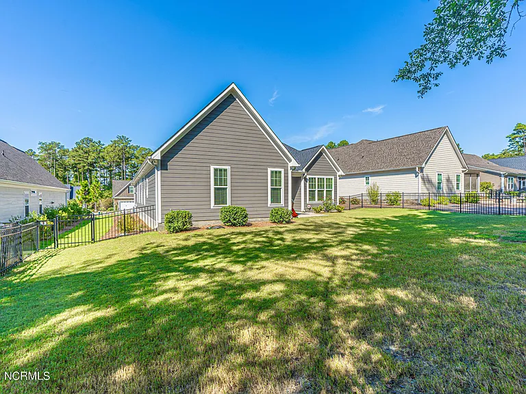 365 N Bracken Fern Ln — Photo 32
