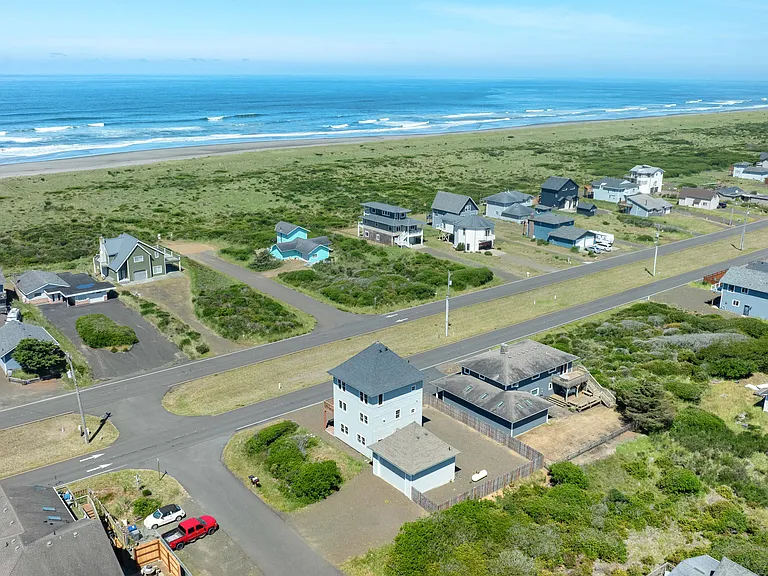 1140 Ocean Shores Blvd SW — Photo 38