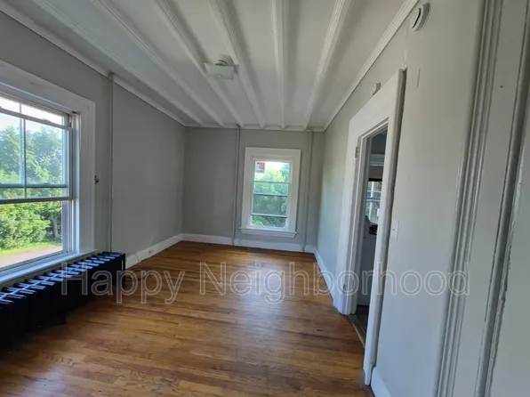 216 E Main St #7, Meriden, CT 06450
