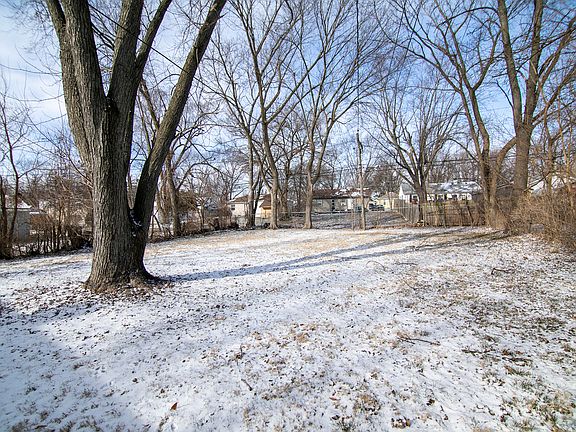 2nd image of 1869 Summit Ave