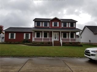 411 Pebble Creek Dr, Fraziers Bottom, WV 25082