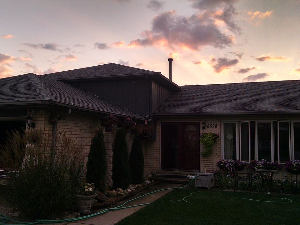 1st image of 8528 Oak Park Ave