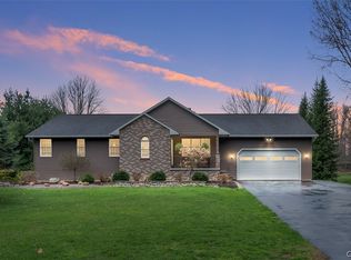 105 Benedict Manor Dr, Kirkville, NY 13082