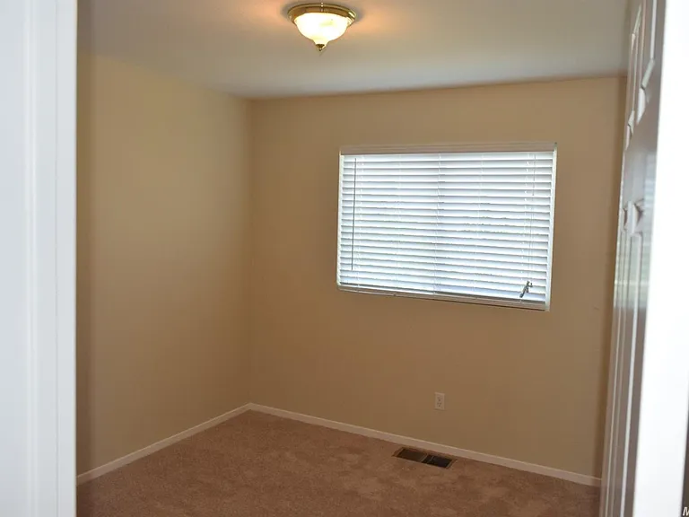 1243 Sunrise Dr — Photo 13