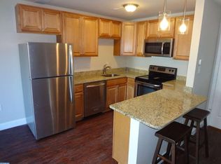 12 Riverwatch Ct, Essington, PA 19029