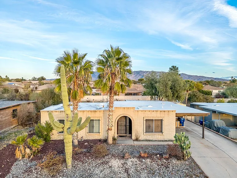 2191 S Sunburst Dr — Photo 4