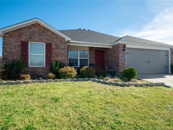 1426 S Apollo Dr, Fayetteville, AR 72701