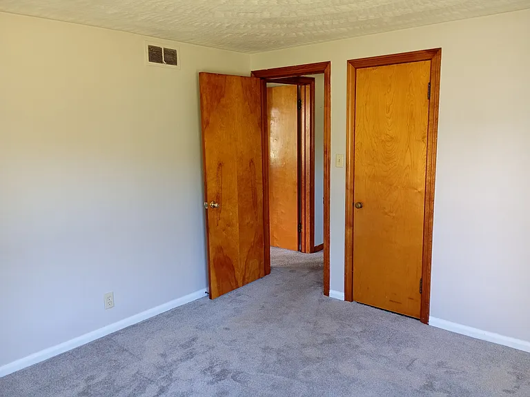 1511 Timber Rd — Photo 12