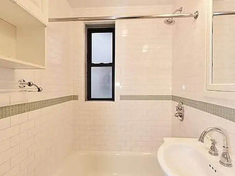 149 W 12th St #4-1 — Photo 11