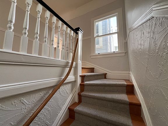 2nd image of 105 Steiner St