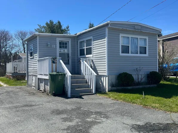 11 Maple Ln, Halifax, NS B3G 1A8