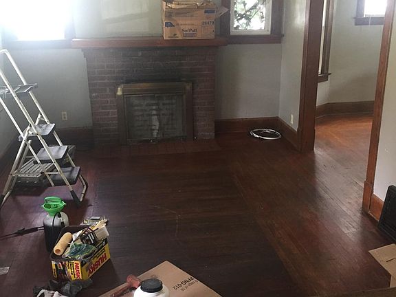4th image of 223 14th St