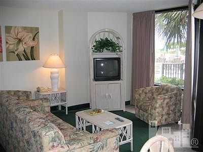 3rd image of 2700 N lumina #113