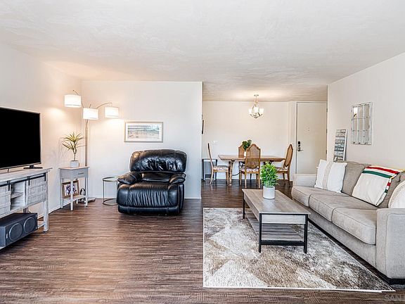 5th image of 6333 La Jolla Blvd #577