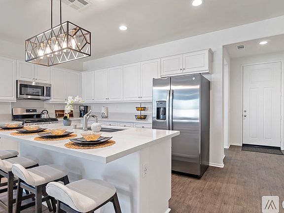4th image of 30584 Gardner Ln