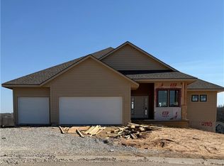 23903 Clear Creek Pkwy, Shawnee, KS 66226