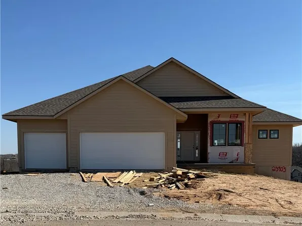 23903 Clear Creek Pkwy, Shawnee, KS 66226