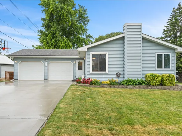 110 W American St, Monroe, IA 50170